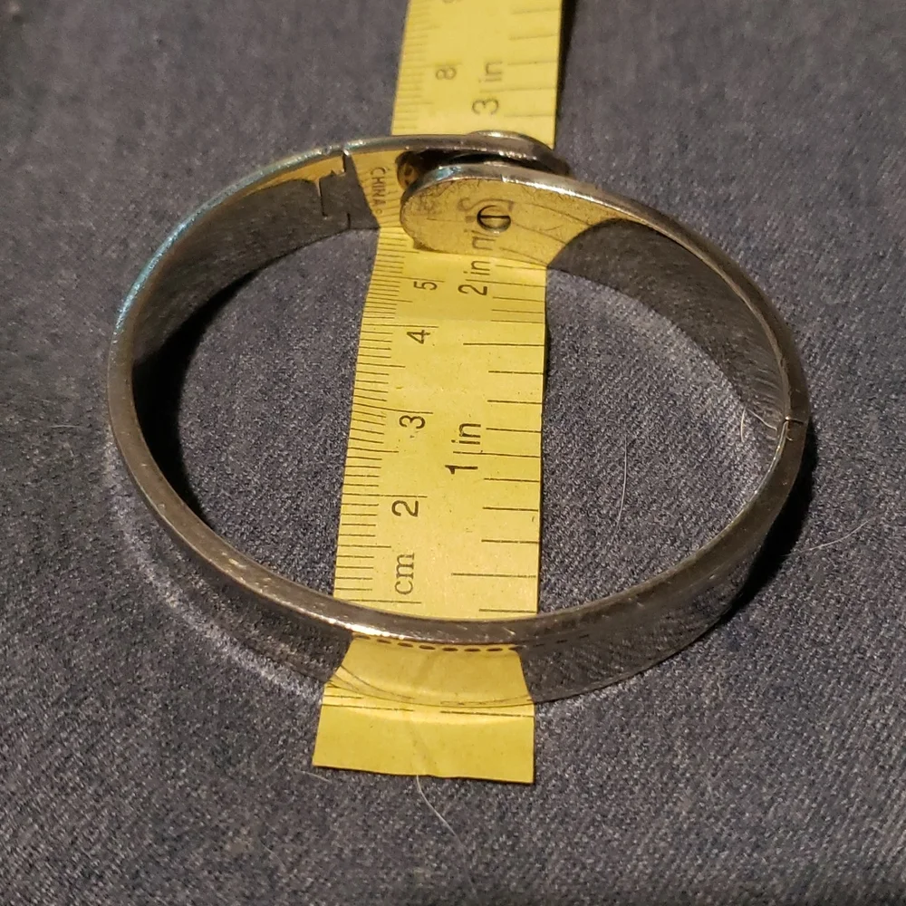 Coach Bangle That Opens - Picture 7 of 9